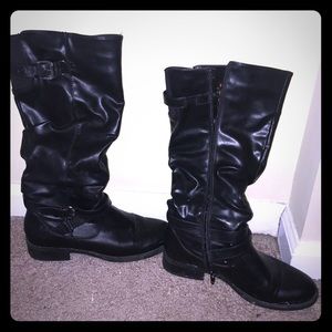 Boots size 7